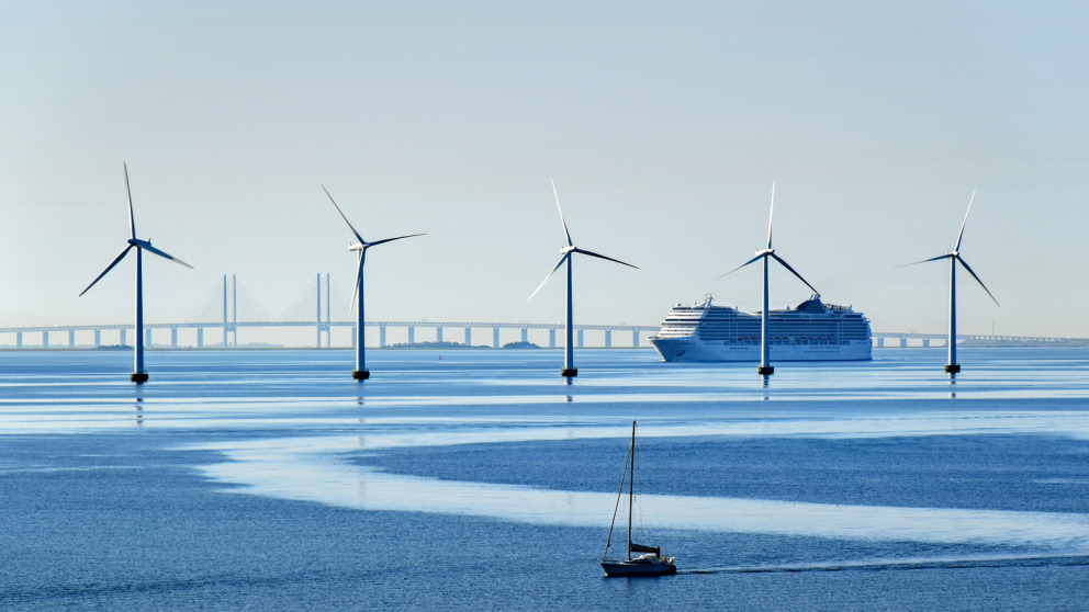 Øresund between Denmark and Sweden: The EU is seeking new governance strategies for its maritime policy.