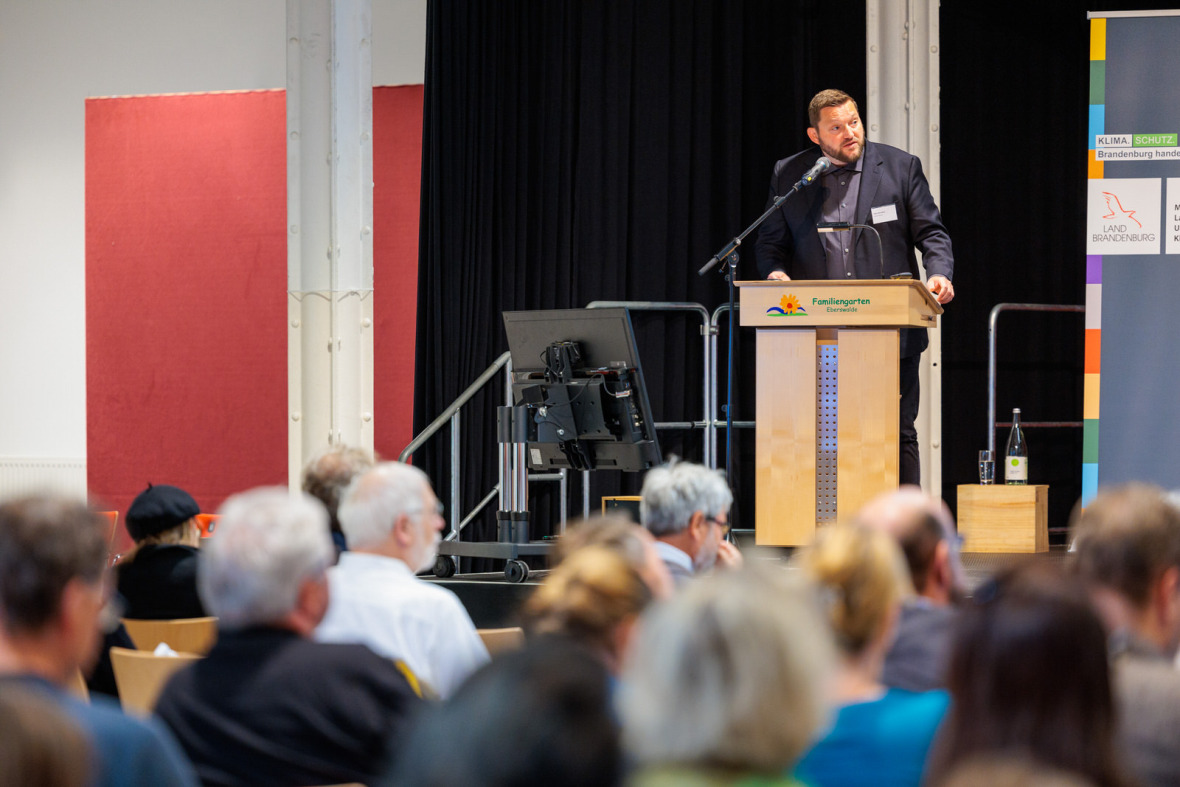 The mayor of Eberswalde, Götz Herrmann, talked about the measures adopted to improve the town's climate performance.