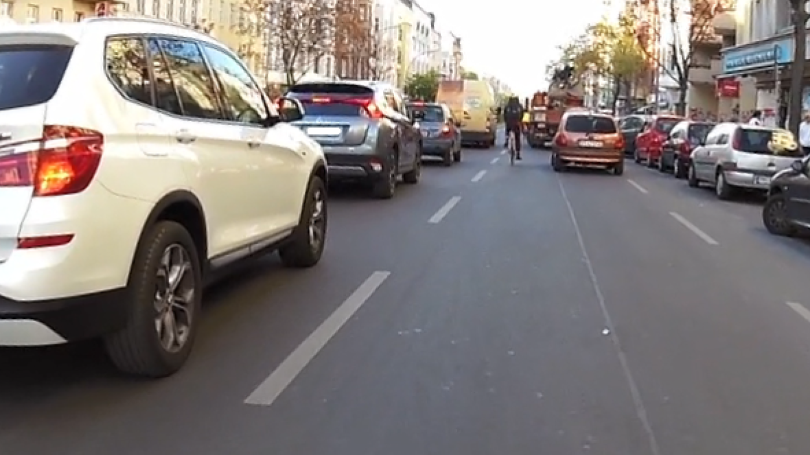 Cycling on Kottbusser Damm before the coronavirus crisis.